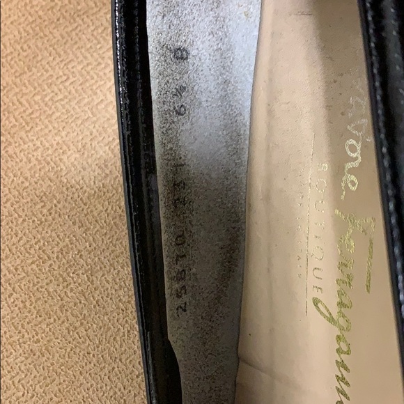 Size 7 Ferragamo black patent leather flats. - Picture 7 of 7